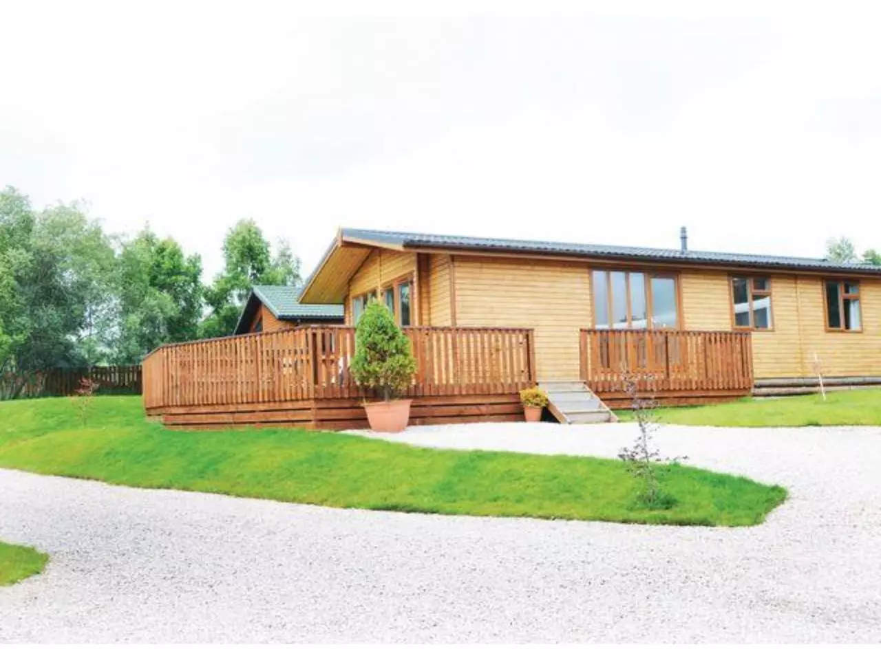 Page 3 of 11, Castlewood Lodges