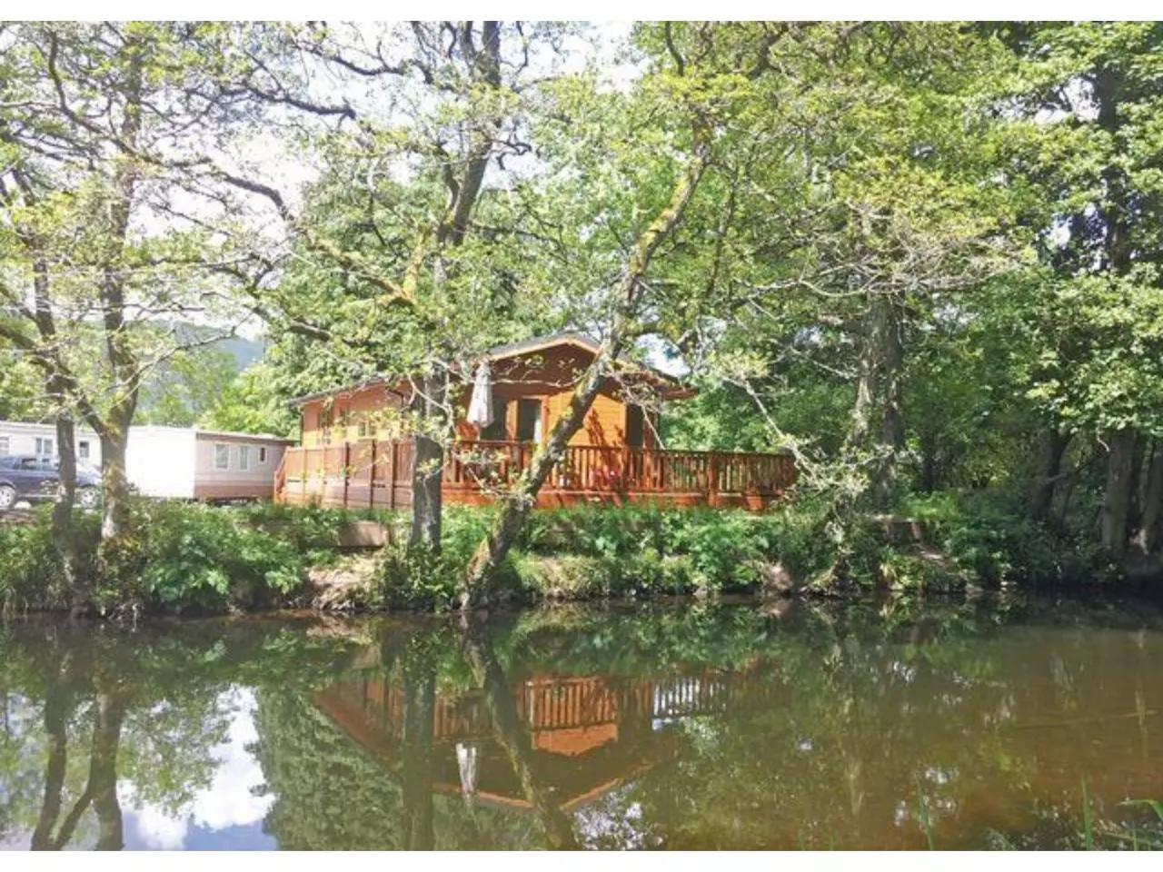 Page 5 of 8, Dollar Riverside Lodges