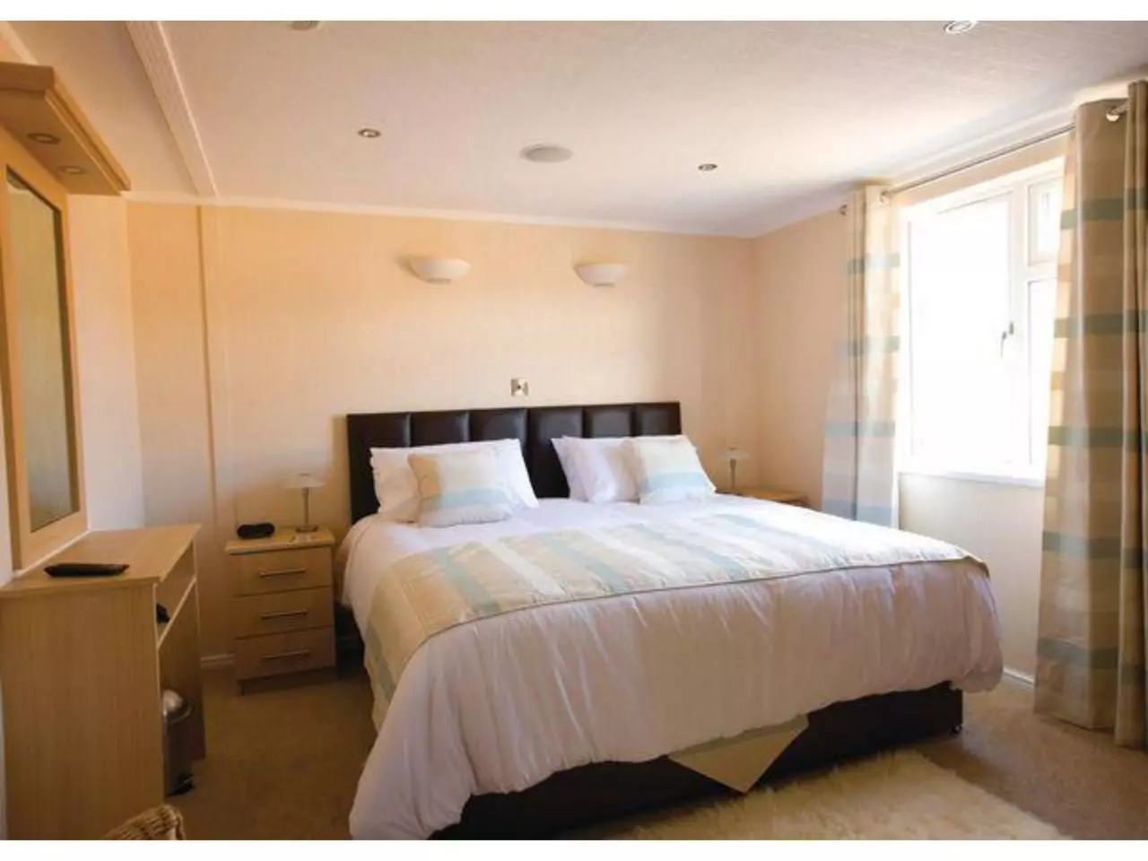 Page 5 of 8, Kessock Highland Lodges