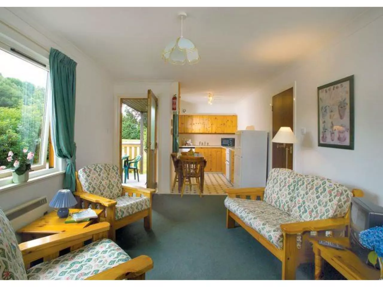 Page 2 of 5, Queenshill Lodges