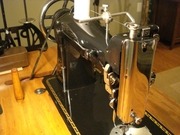 Page 1, Pfaff 130 knee or treadle presser foot lifter