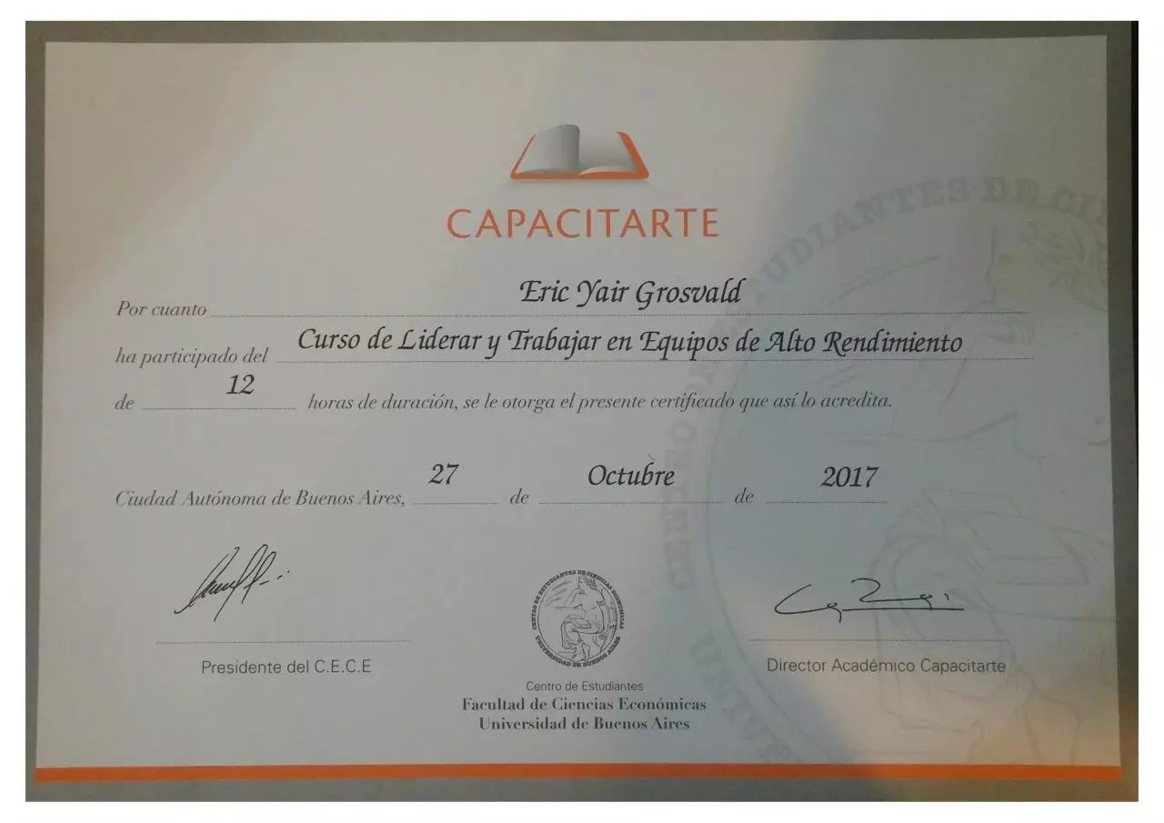 Document preview - Certificado.pdf - Page 1/1